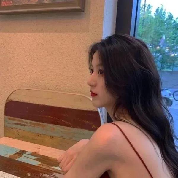 我是纳斯琳